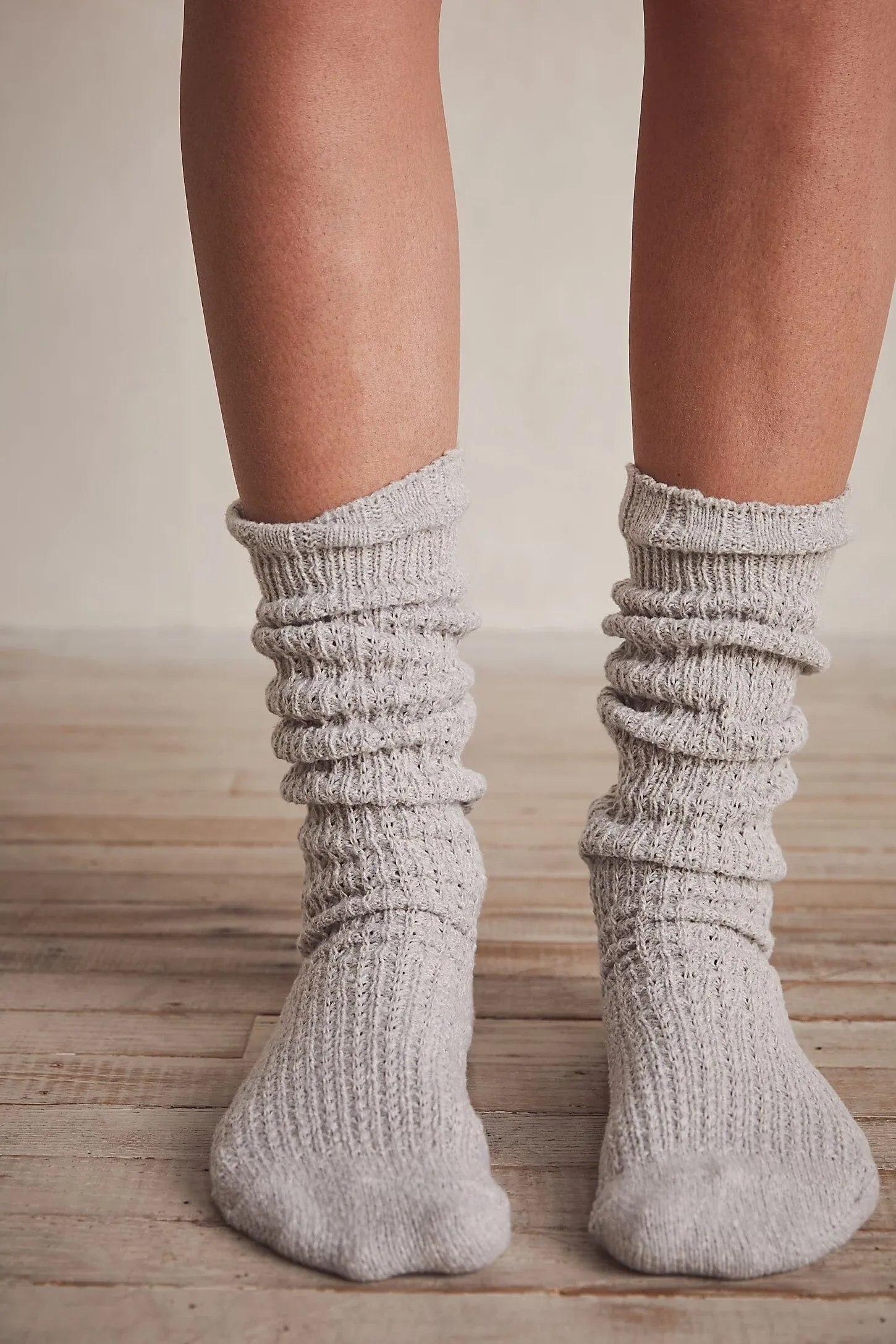 STAPLE SLOUCH SOCKS (GREY)